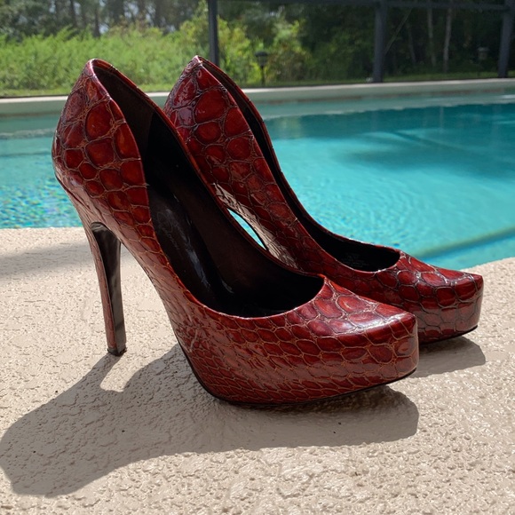 Jessica Simpson Shoes - Gorgeous Jessica Simpson parigi heels